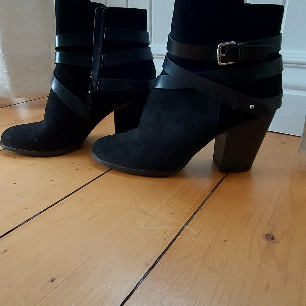 Black Boots